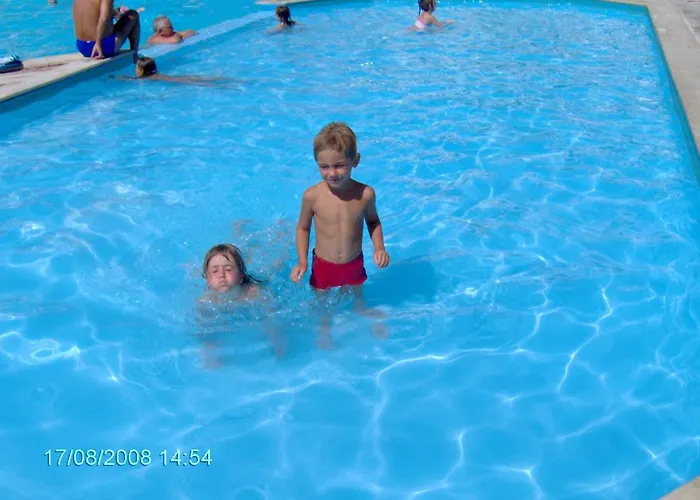 Bravo 1 Morenia * Σάνι Μπιτς